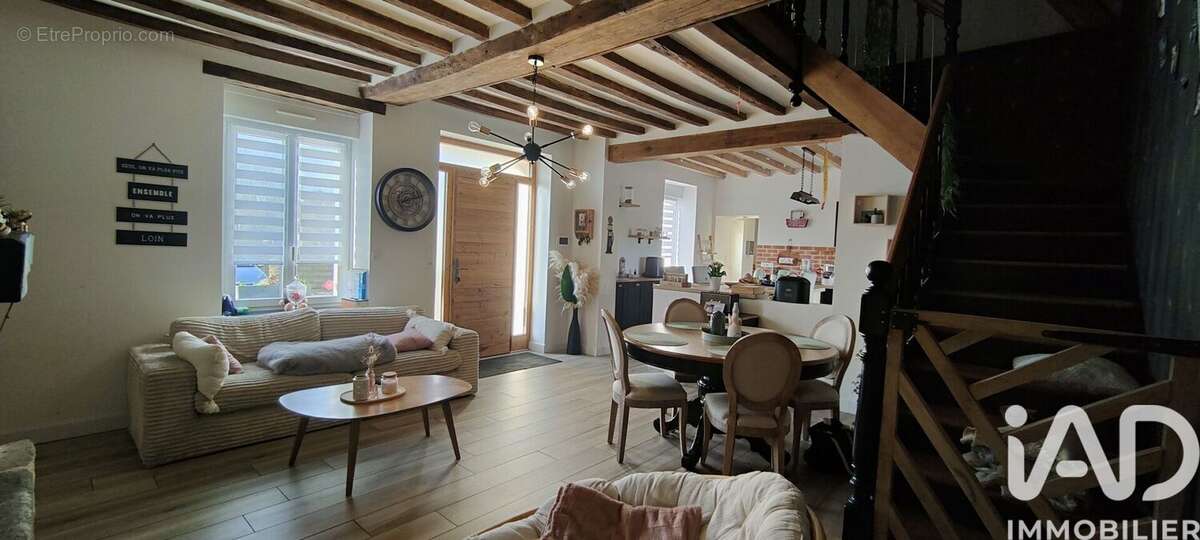 Photo 4 - Maison à NEUFCHATEL-EN-SAOSNOIS