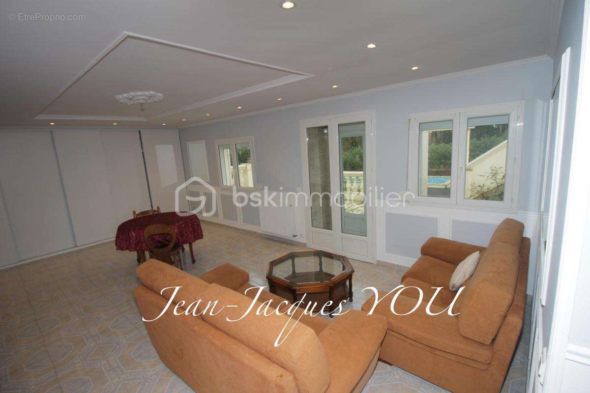 Maison à VILLEDIEU-LES-POELES