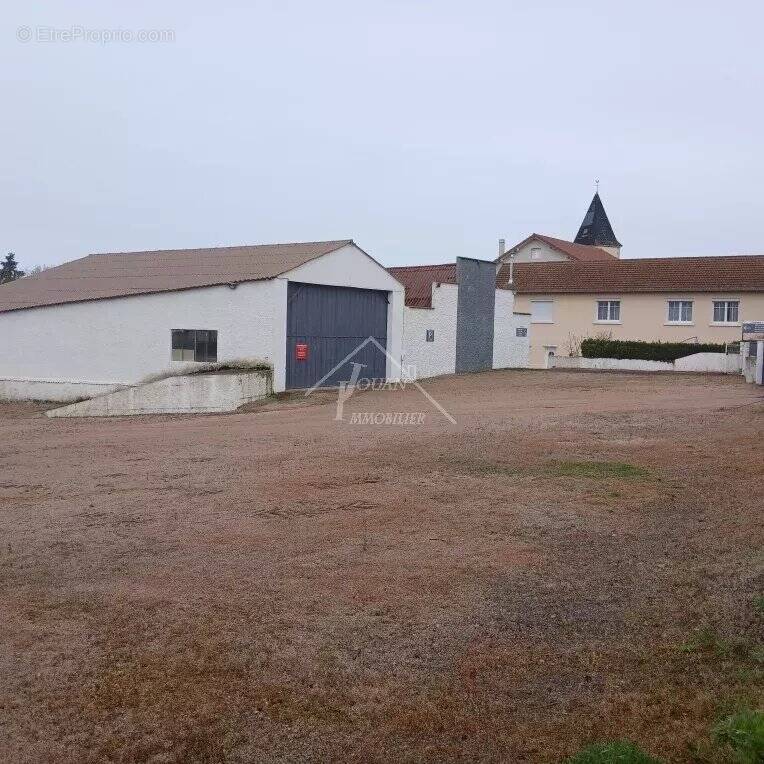 Appartement à TRETEAU