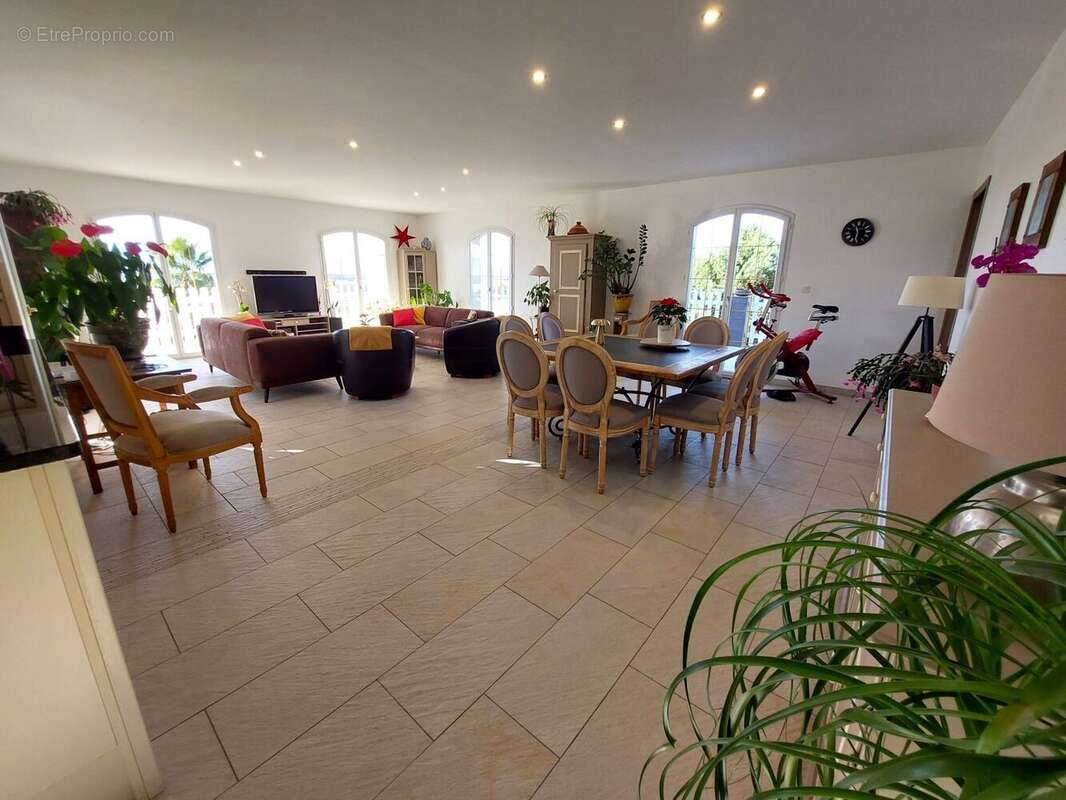 20251201113111 - Maison à SAINT-MARTORY