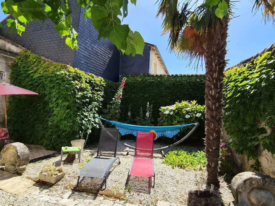 Maison 180 m² à Cognac  - photo 2