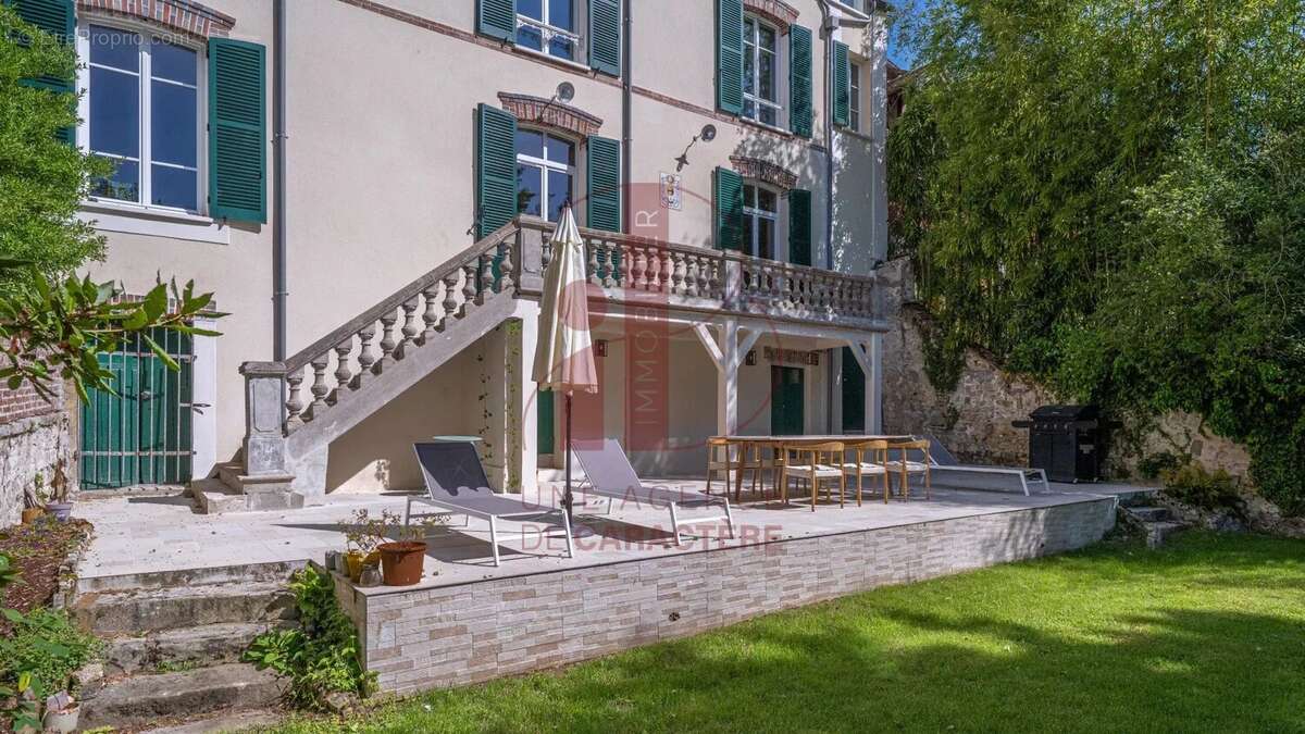 Maison à FONTAINEBLEAU