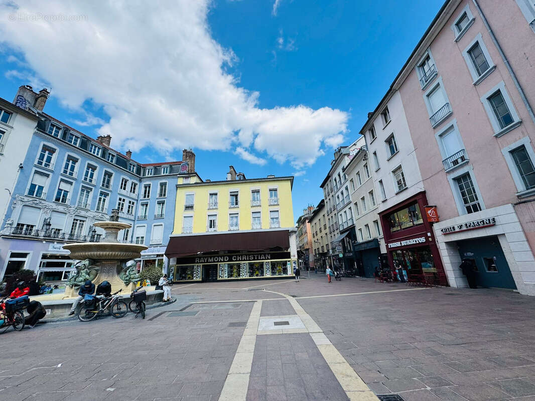 Commerce à GRENOBLE