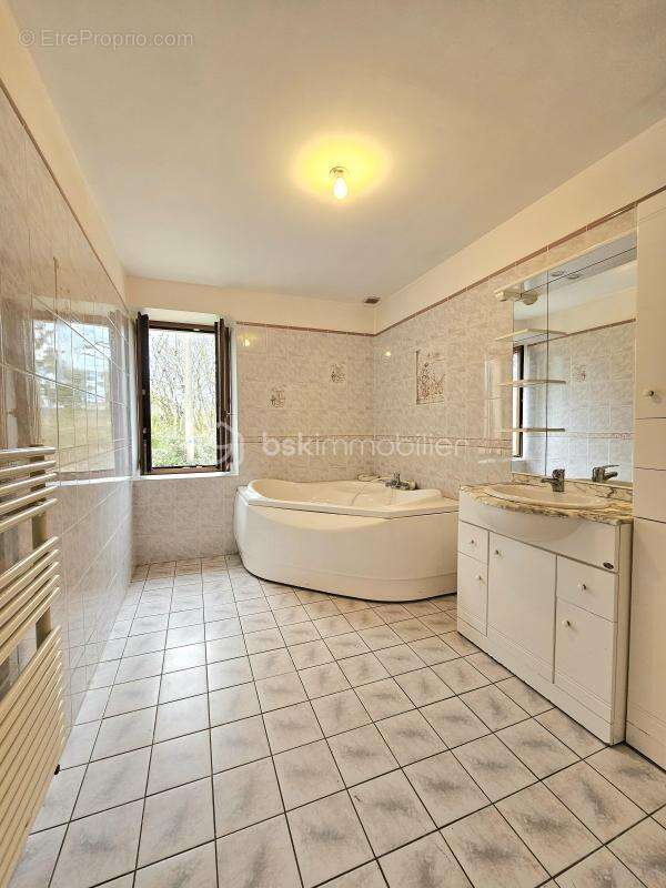 Maison à CHATEAU-CHINON(CAMPAGNE)