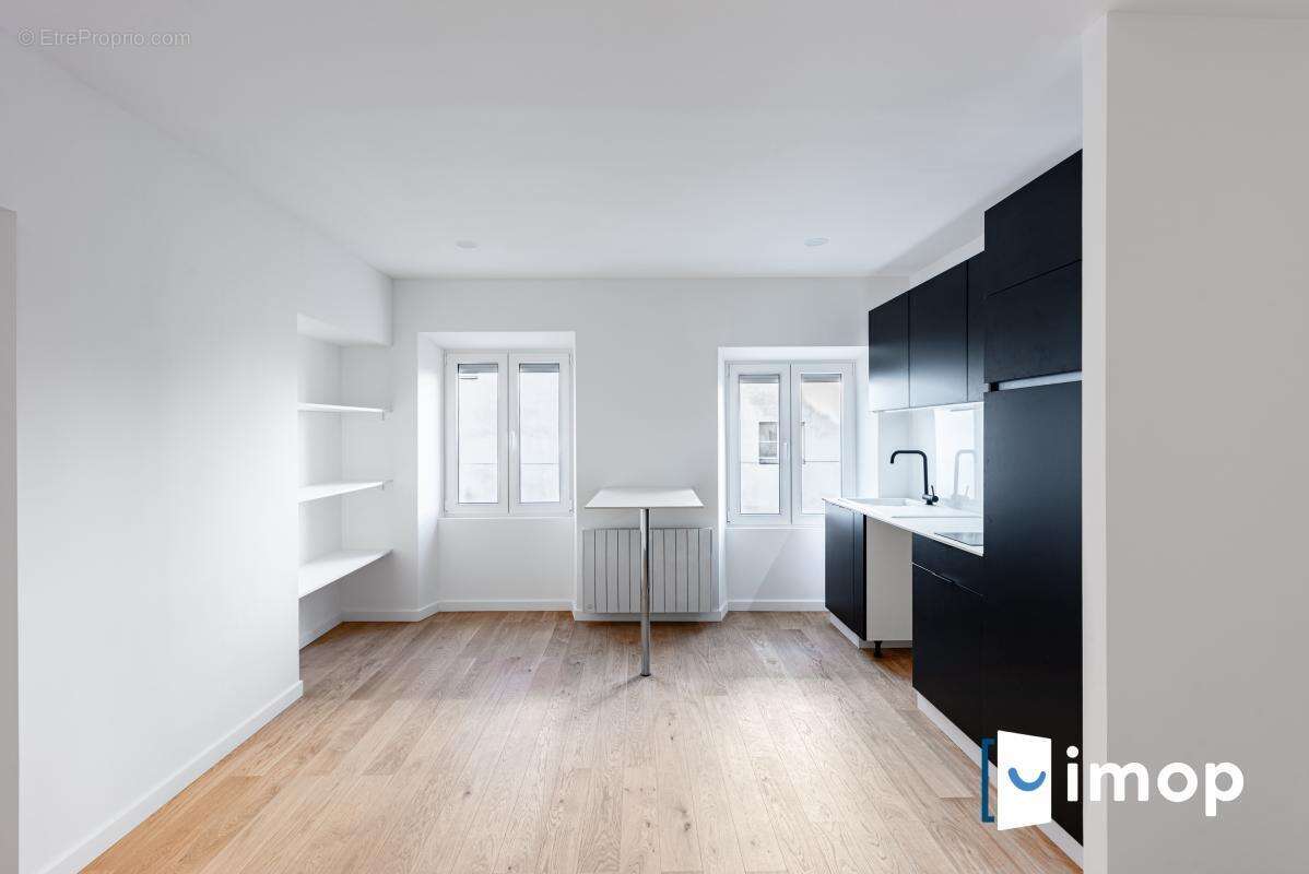 Appartement à PARIS-11E