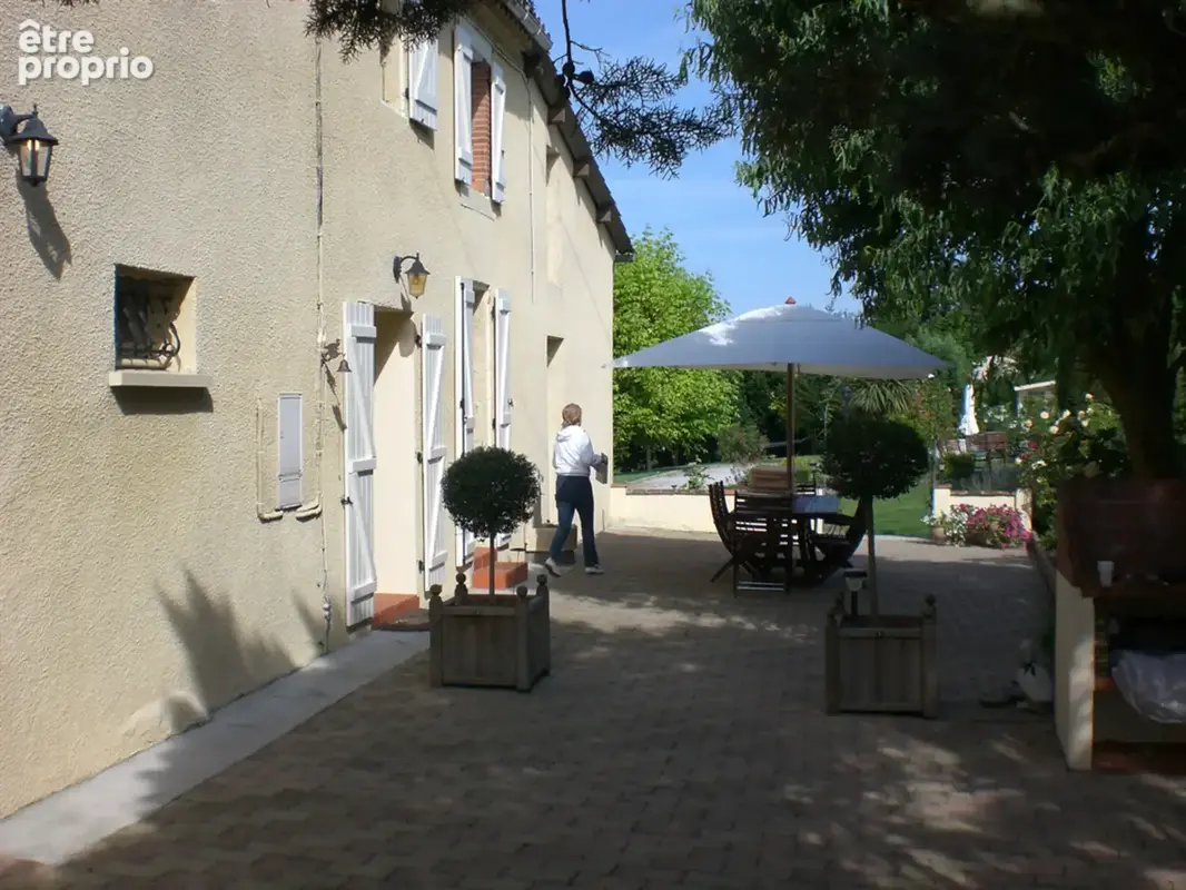 Dpt Haute Garonne (31), à vendre SAINT JULIA maison P8 de 287 m² - Terrain de 4680  - Plain pied - photo 5