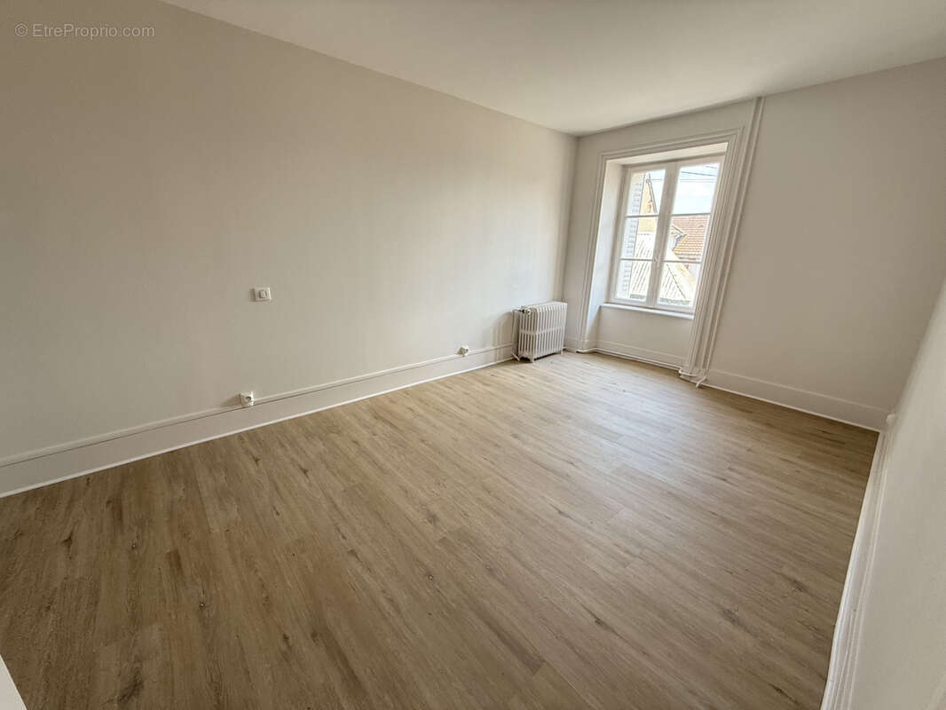 Maison de village avec cour proche commerces - photo 6