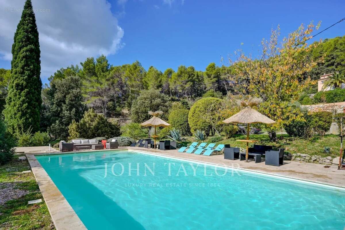 Maison à VAUVENARGUES