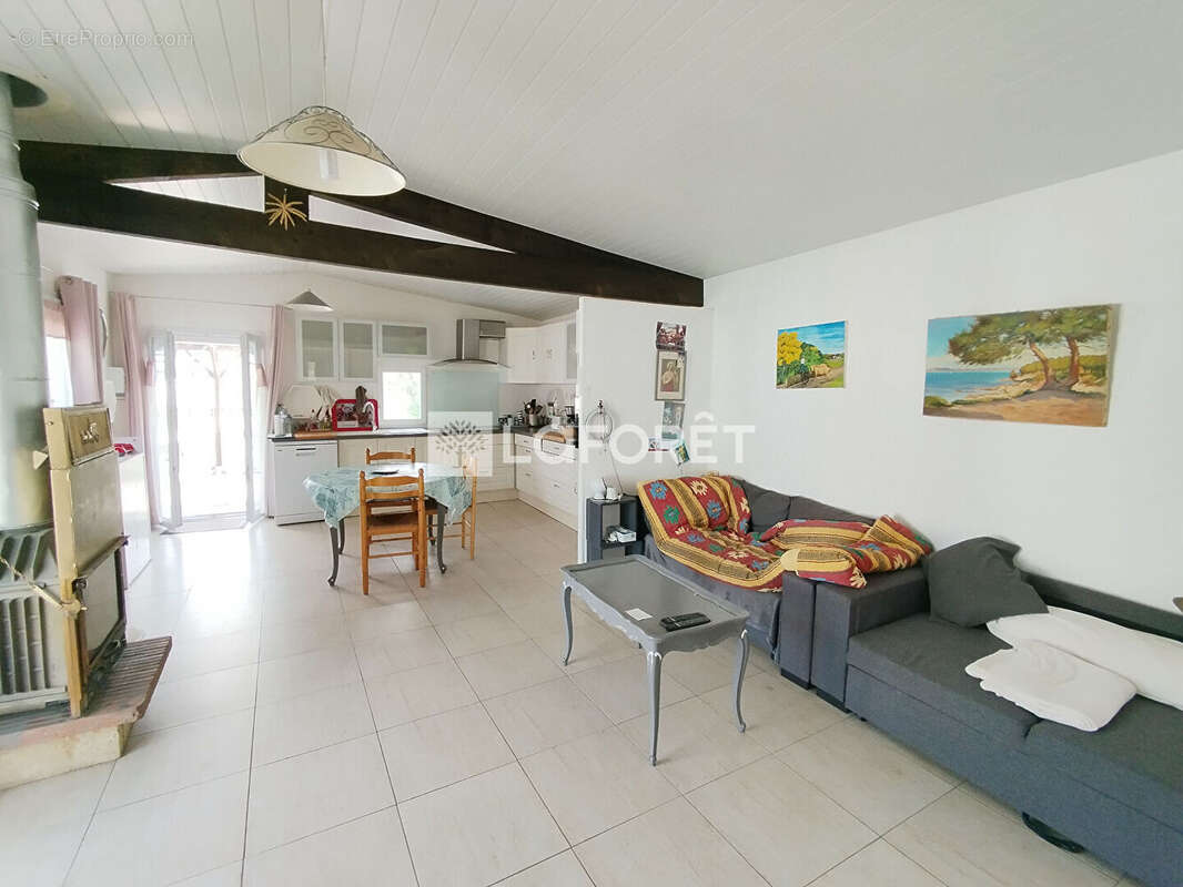 Maison avec 15 Garages Rentables + Terrain Castelmayran - photo 8