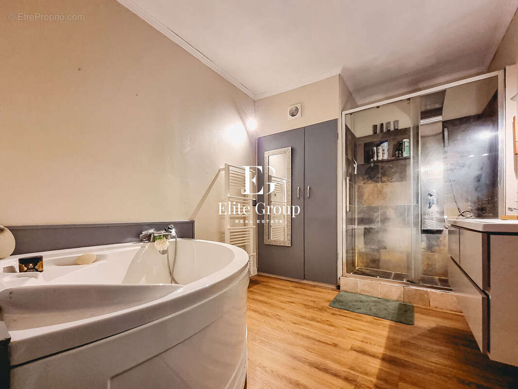 Maison à CHATEAUNEUF-SUR-CHARENTE