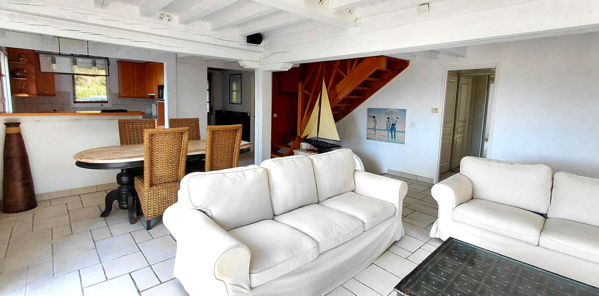 Maison à BASSUSSARRY