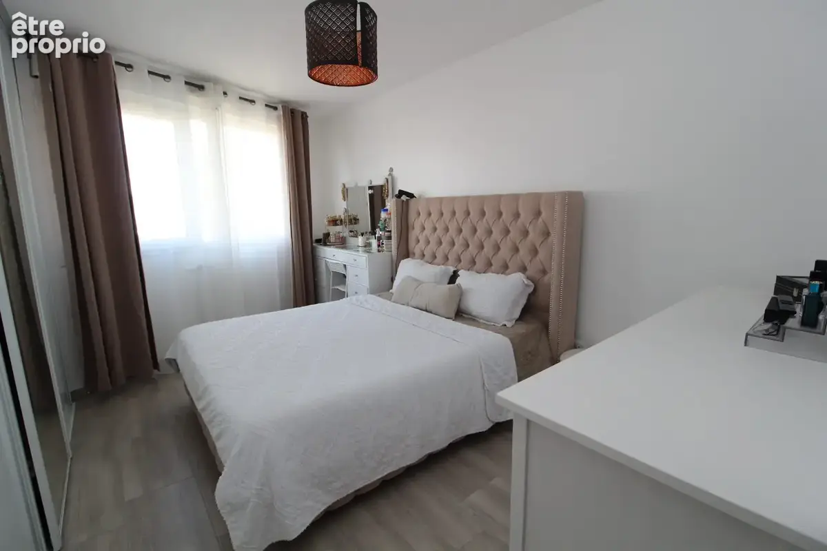 Appartement 4 pièces 80 m² à vendre à Guyancourt (78280) - photo 9