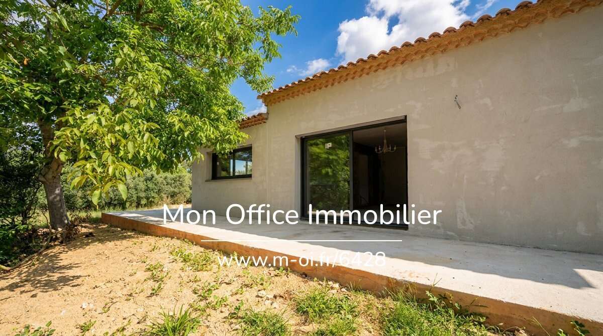 Maison à VENTABREN
