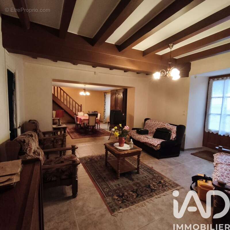 Photo 8 - Maison à SAVIGNY-EN-TERRE-PLAINE