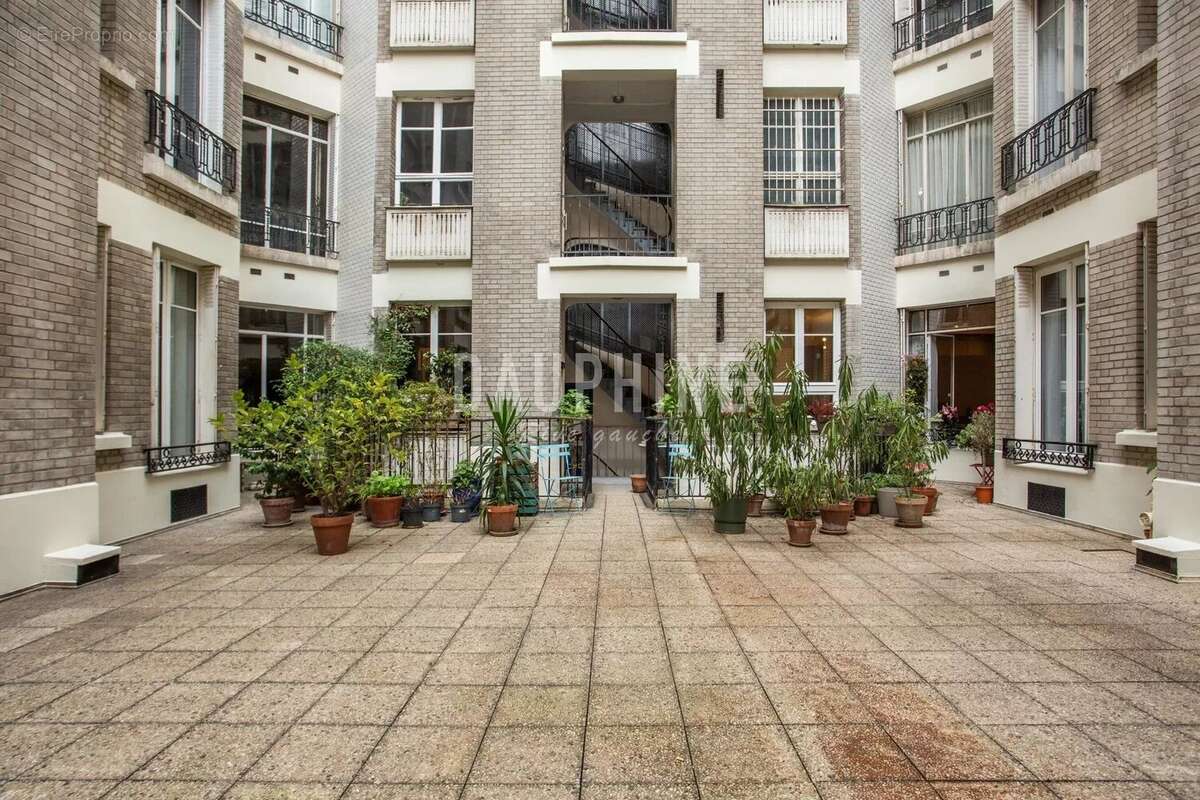 Appartement à PARIS-5E