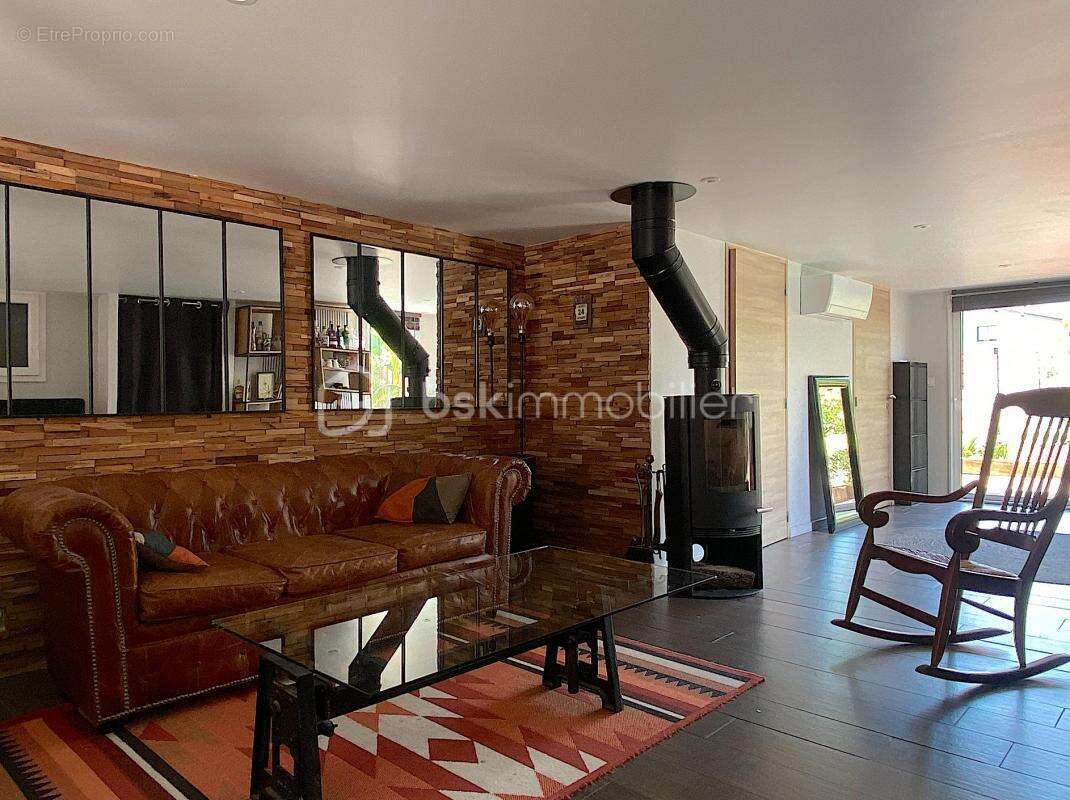 Maison à LE HAILLAN