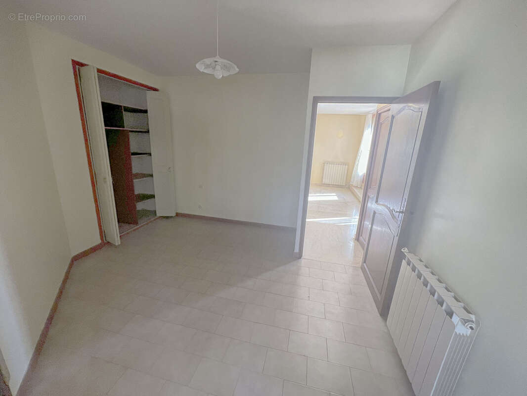 Cournonterral   Villa d'Architecte T5 (135 m2) + Dépendance (65 m2) - photo 9
