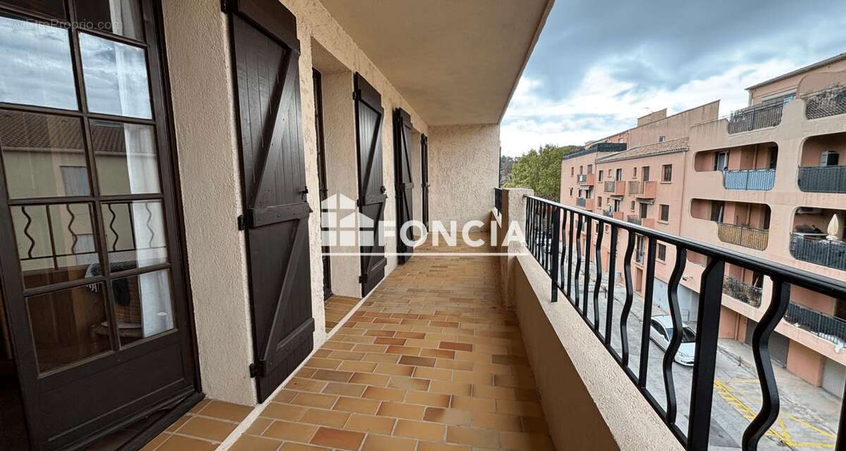 Appartement à HYERES