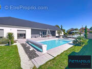 Maison à SAVIGNY-LE-SEC