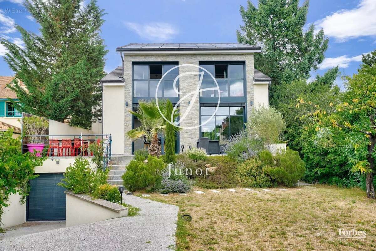 Maison à CROISSY-SUR-SEINE