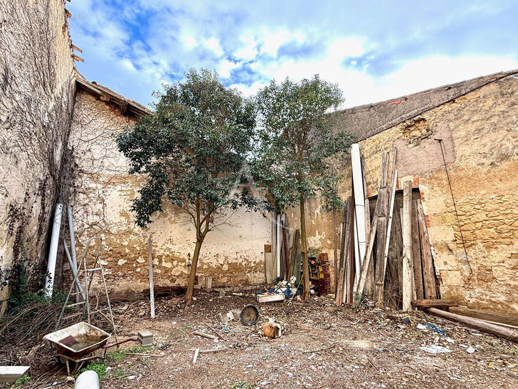Terrain à MEZE
