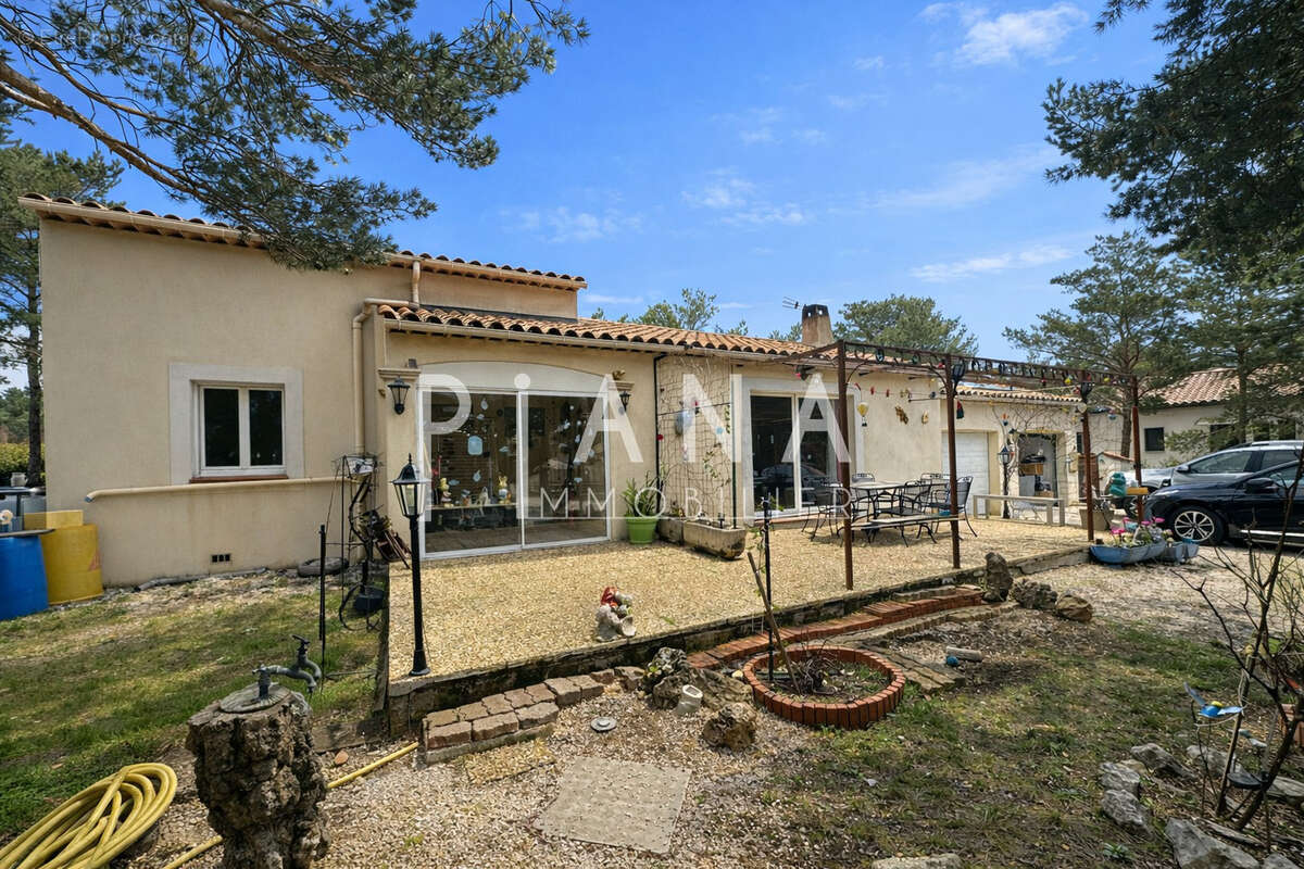 Maison à PLAN-D'AUPS-SAINTE-BAUME