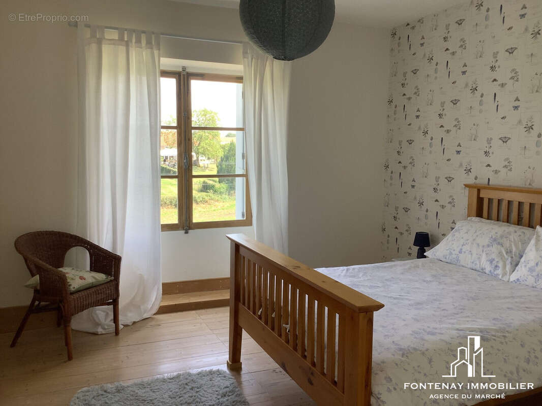 Maison 176 m² à Saint-Cyr-Des-Gats  - photo 8