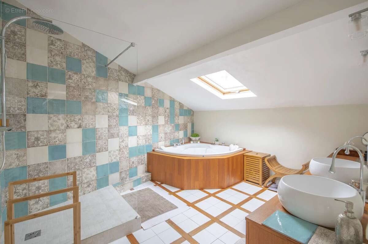 Appartement à CHAVILLE