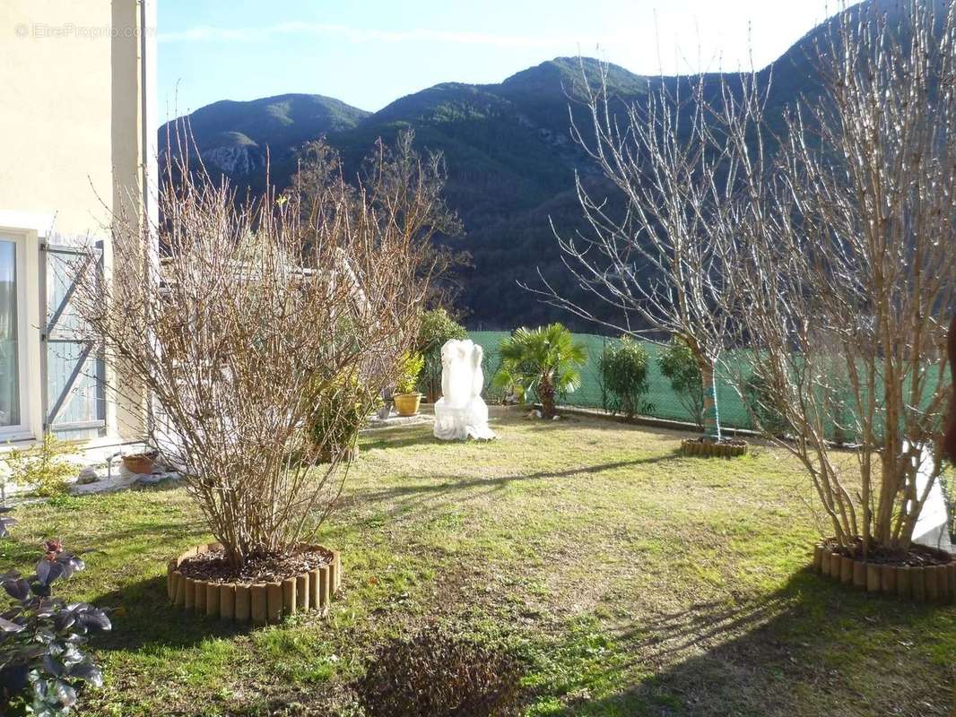 Maison à TOUET-SUR-VAR