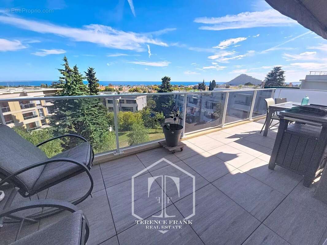 Appartement à VILLENEUVE-LOUBET