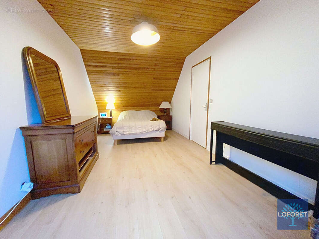 Maison à MAROLLES-EN-HUREPOIX