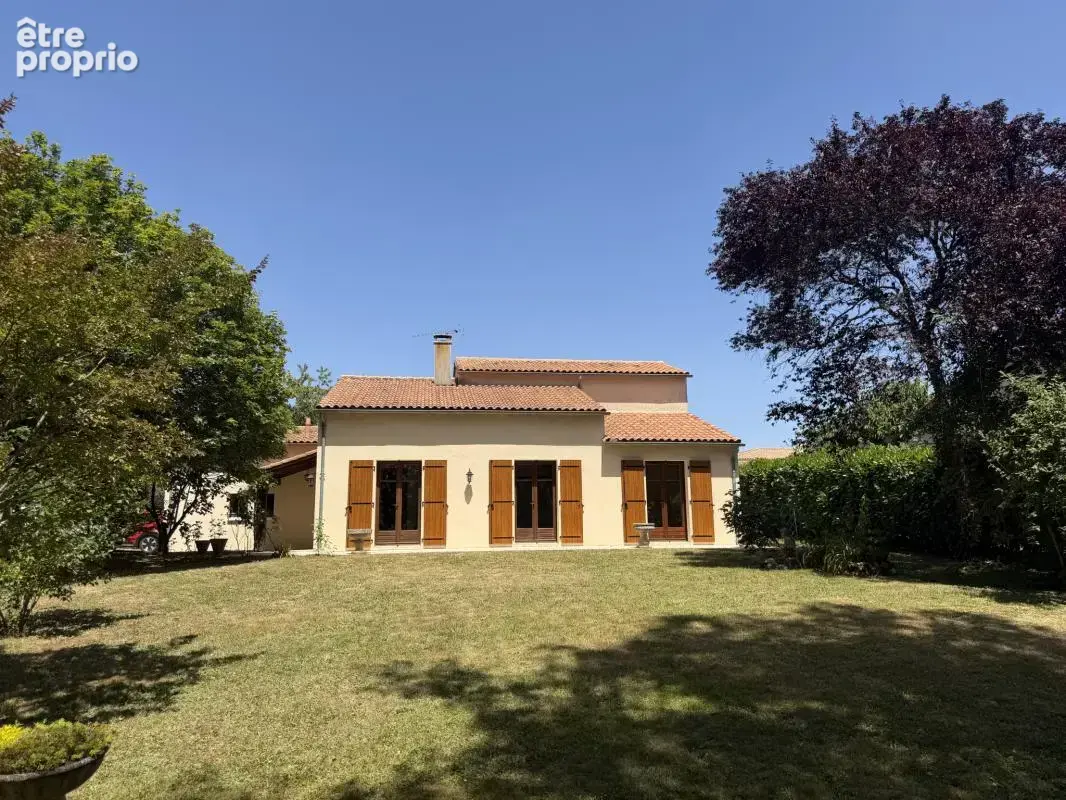Maison à CHASSENEUIL-SUR-BONNIEURE