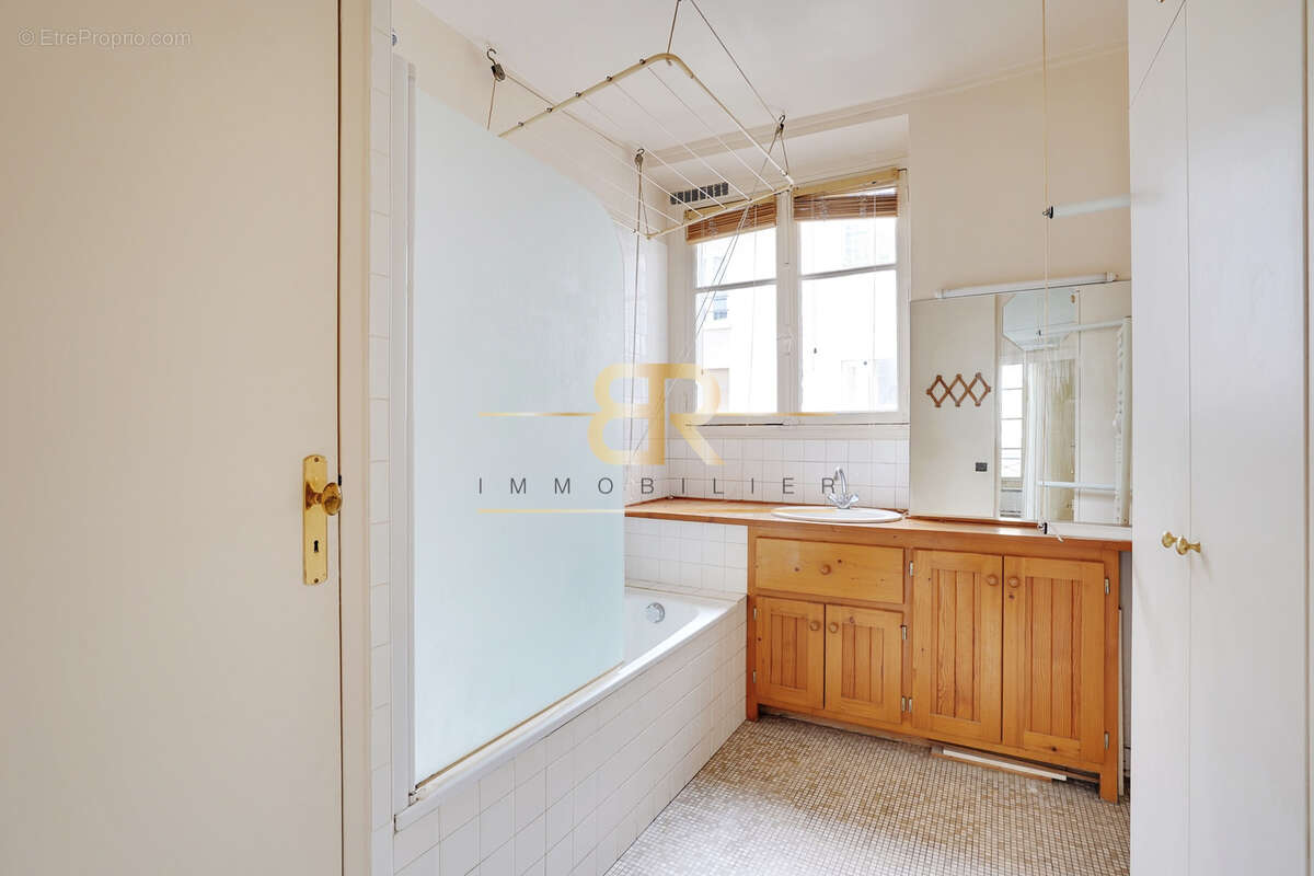Appartement à PARIS-4E