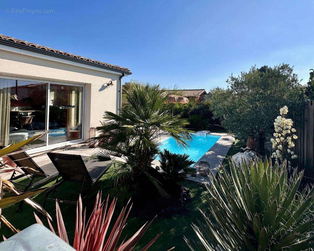 Maison à LES MATHES