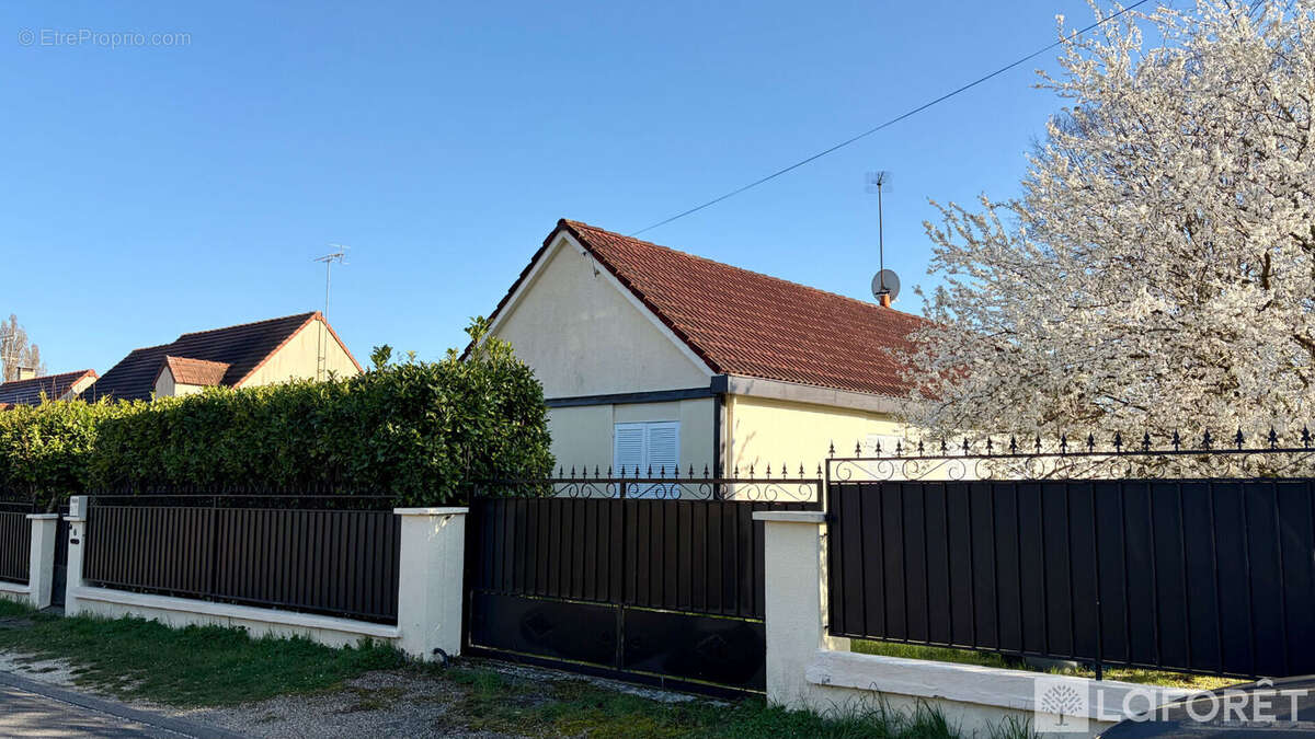 Maison à THOMERY
