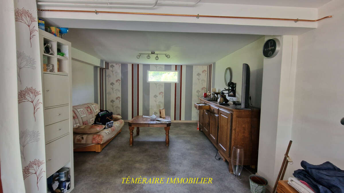 Maison à BOURG-DE-SIROD