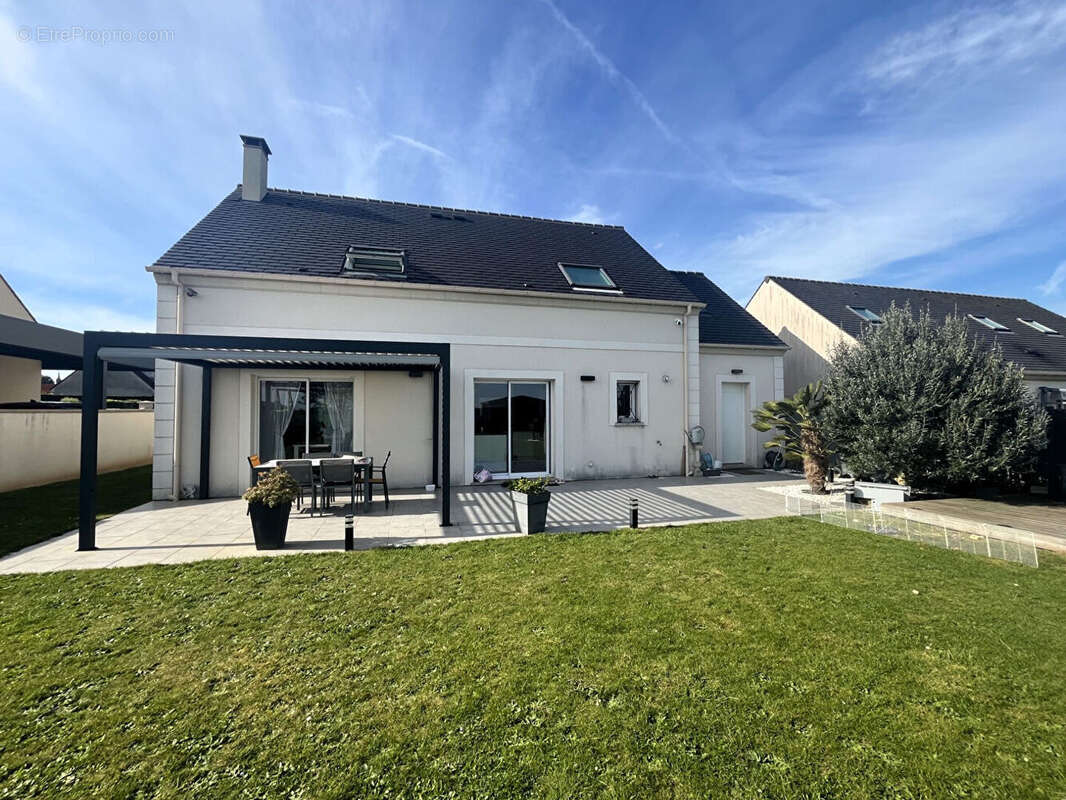 Maison à LE MESNIL-EN-THELLE