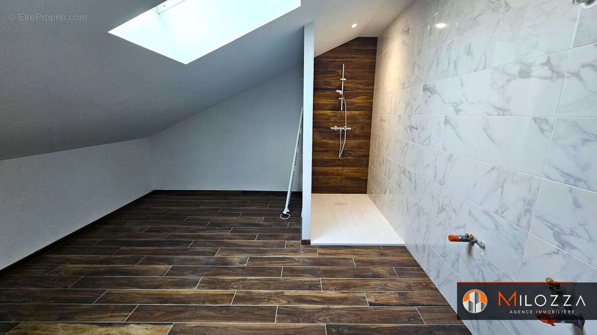 Maison rénovée DPE A, 4 chambres + bureau, terrain 1 809 m², SQF centre - photo 6