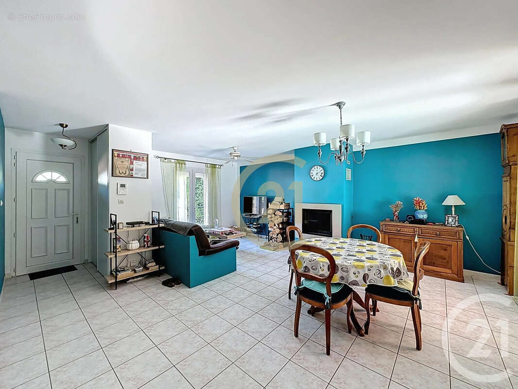 Maison à CASTILLON-DU-GARD