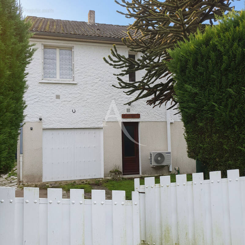 Maison à LA FERTE-SAINT-AUBIN