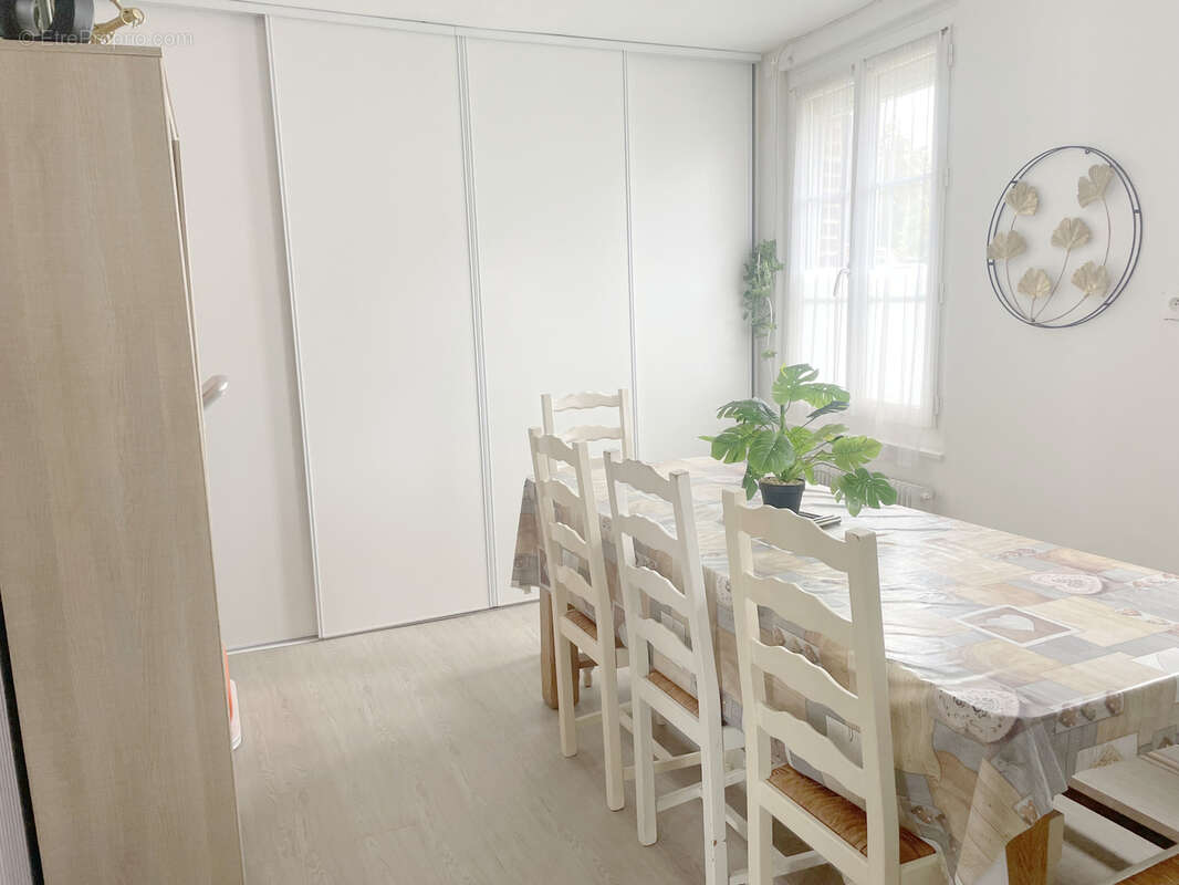 Maison à SAINTE-GENEVIEVE