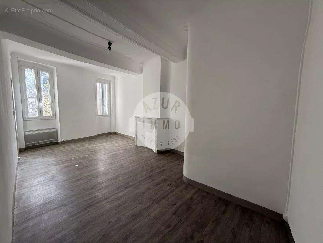 Appartement à ROQUEVAIRE