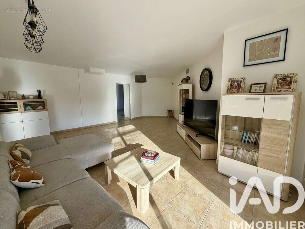 Maison 151 m² à Montfrin  - photo 8