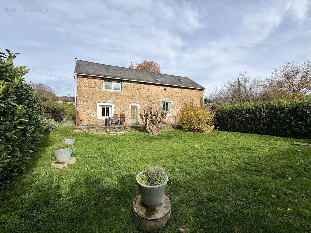 Maison à MONTIGNY-EN-MORVAN