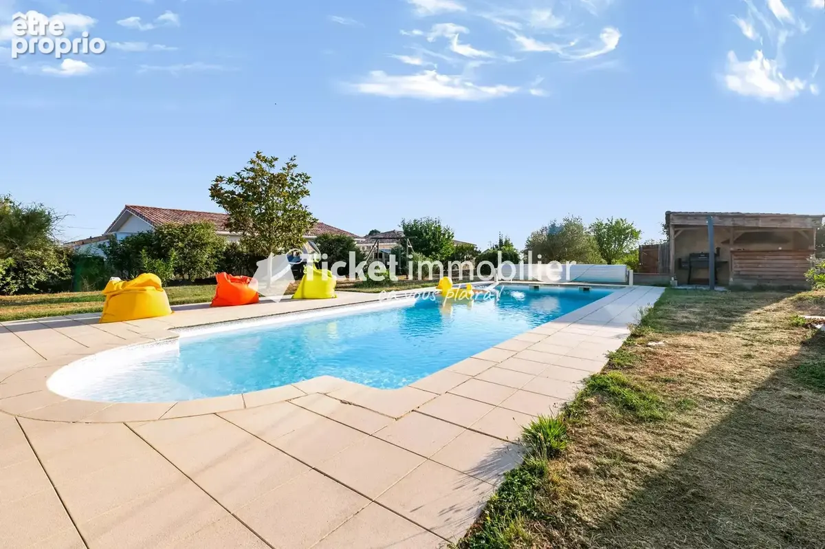 Villa t6 215m2 terrain 5558m2 constructible, piscine au sel liner neuf, aquathermie 2 puits, 4kw panneaux, double veranda 72m2,  - photo 4