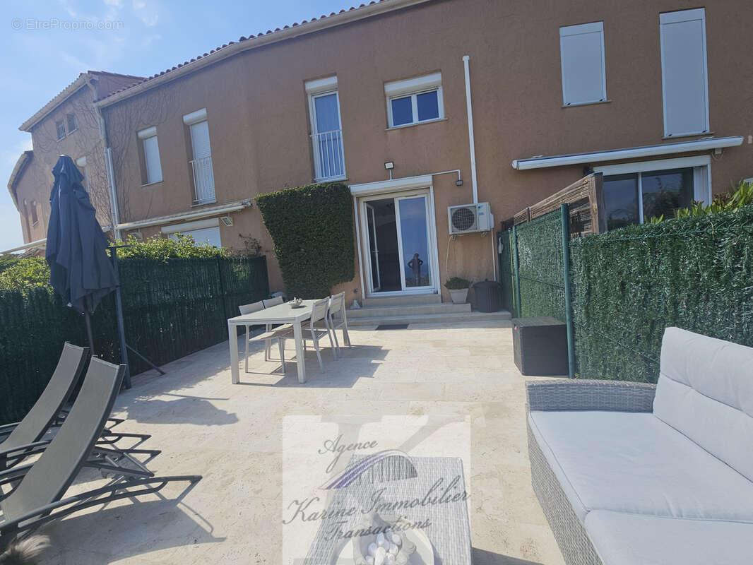 Maison à ROQUEBRUNE-SUR-ARGENS