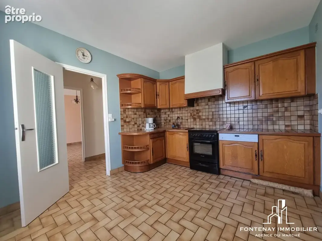 Maison 5 pièces 99 m² à vendre à Fontenay-Le-Comte (85200) - photo 3