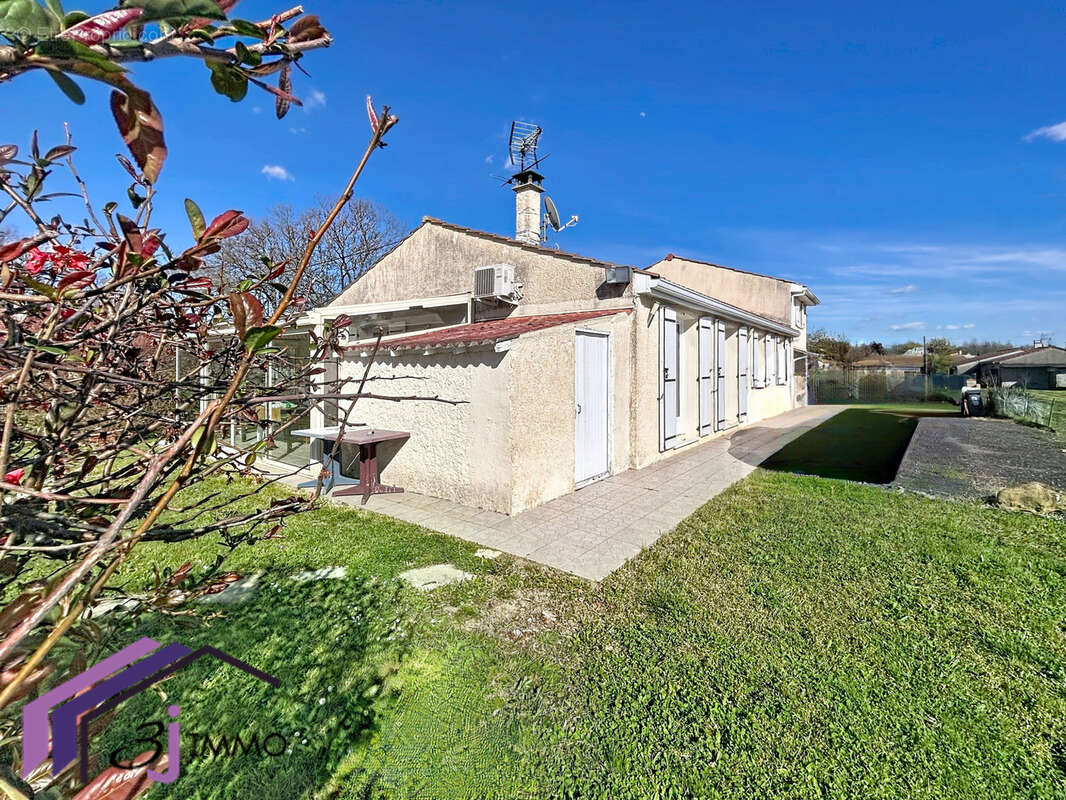 Maison à LAGARDELLE-SUR-LEZE