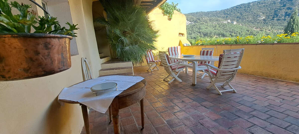 Calme et vue dégagée sur collines. - photo 2