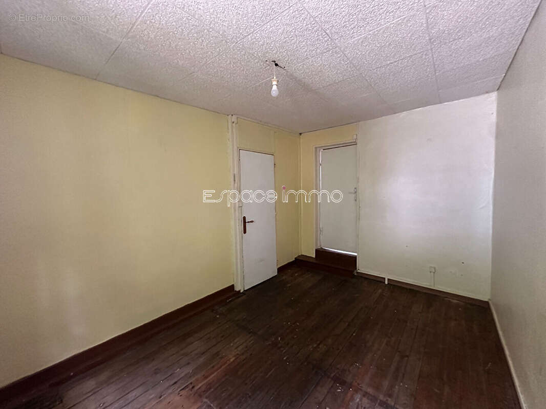 Maison à VILLERS-ECALLES